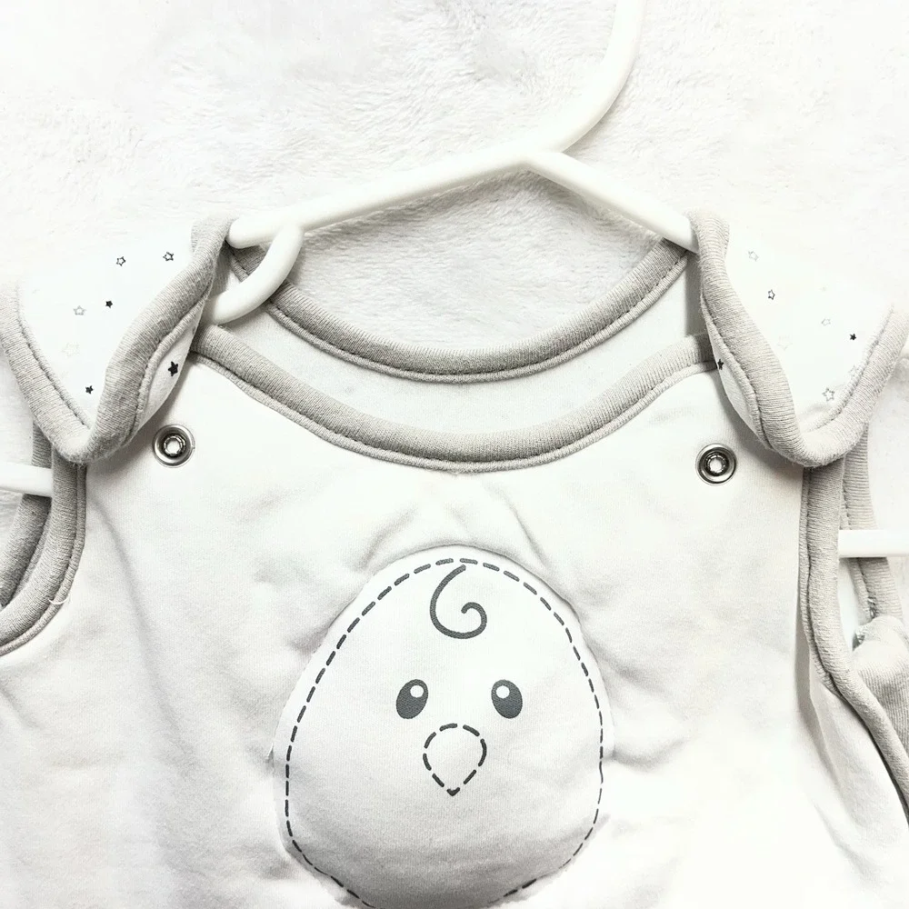 Nested Bean Wearable Blanket Sleepsack 0-6 Months White Gray Stars Cotton‎